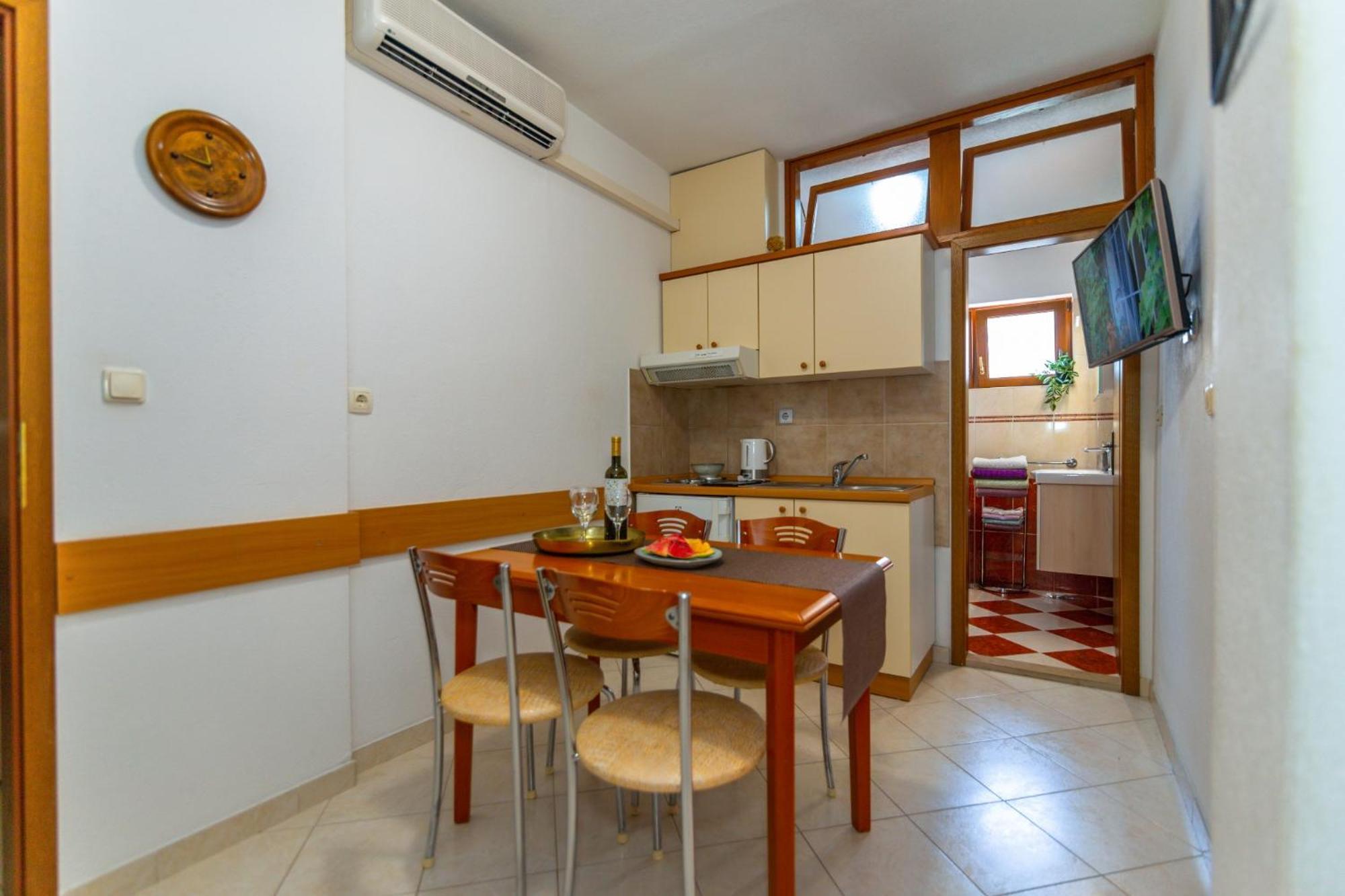 City Center Ana Apartments Makarska Ngoại thất bức ảnh