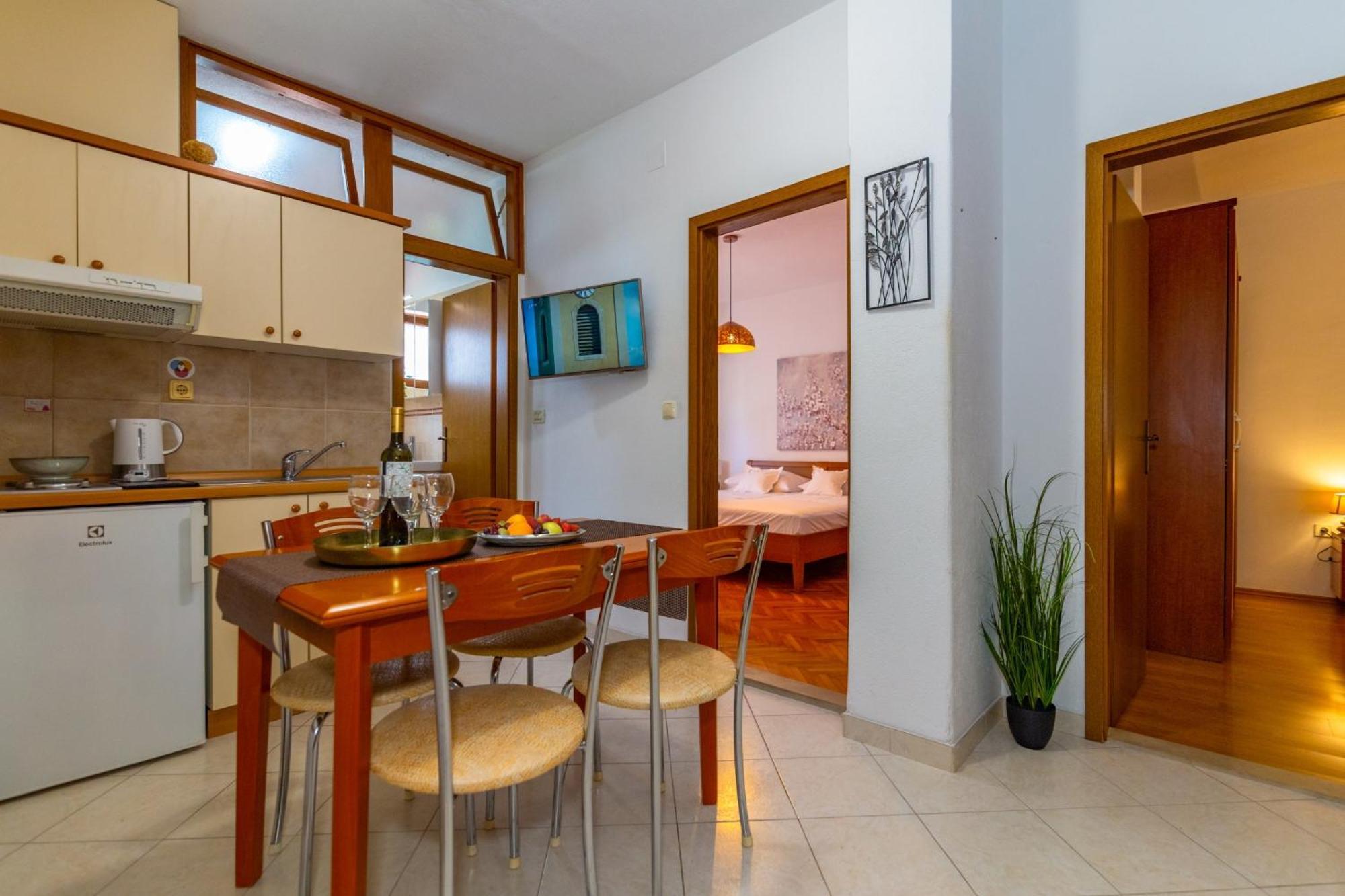 City Center Ana Apartments Makarska Ngoại thất bức ảnh